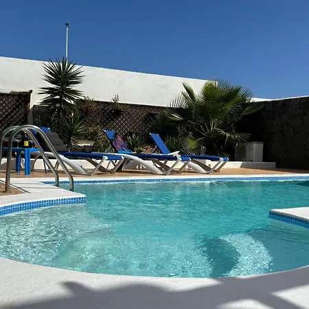 Adel 56, Private Heated Pool, Parking Villa *