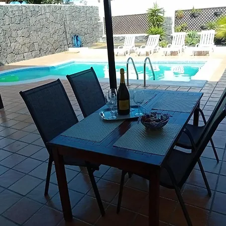 Adel, Oasis De Paz Con Piscina Climatizada * Playa Blanca (Lanzarote)