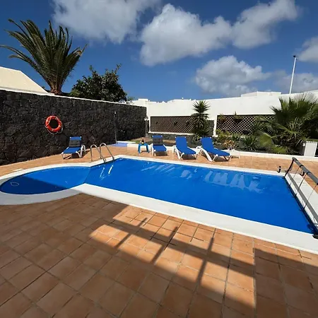 Adel 56, Private Heated Pool, Parking Willa Playa Blanca (Lanzarote)