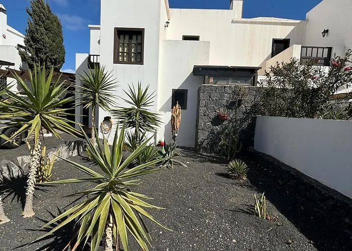 Adel, Oasis De Paz Con Piscina Climatizada Vila Playa Blanca (Lanzarote)